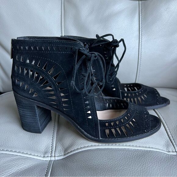 Vince Camuto Women’s Sandals Sz 9 M Tarita Cutout Lace-Up Black Suede Block Heel - Picture 1 of 12